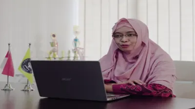 Medhanita Dewi Renanti, S.Kom, M.Kom Membuat Aplikasi Penerjemah Tangis Bayi