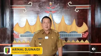 Arinal Djuanidi, Gubernur Lampung yang jadi sorotan netizen lantaran jalanan rusak di Lampung.