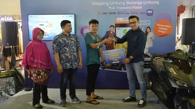 BRI menyelenggarakan Program Dagang Untung Belanja Untung (DUBU) khusus untuk pedagang dan pengunjung Pasar Tanah Abang Blok B.
