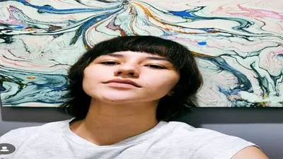 Dahlia Poland yang rumah tangganya dengan Fandy Christian sedang bermasalah