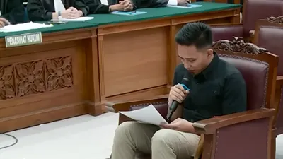 Ronny Talapessy mengungkapkan kronologi sebenarnya soal LPSK yang telah mencabut perlindungan kepada kliennya.