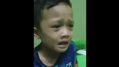 Viral Video Bocah Dibully Teman Gara-gara Tak Punya Ibu, Kakaknya Sigap Lakukan Hal Ini