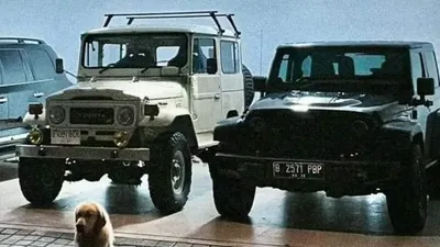 Garasi mobil rumah di Yogyakarta milik Rafael Alun