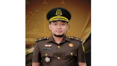 Gempa Awaljon menjadi sorotan publik belakangan ini karena diduga telah melaporkan seorang siswi SMP di Jambi bernama Syarifah.