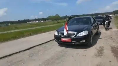 Presiden Jokowi lakukan kunjungan kerja untuk tinjau jalan di daerah Lampung