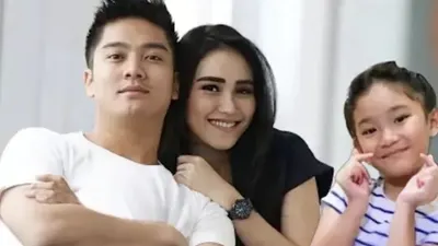 Lucunya Kedekatan Boy William dan Anak Ayu Ting Ting, Netizen sampai Salfok hingga Sebut Mirip Bilqis