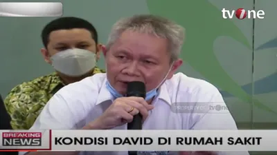 Dokter Frans, Pihak Medis David 