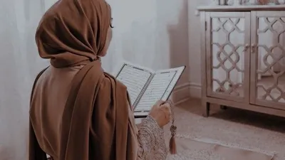 Baca Al Quran Tanpa Wudhu dan Tanpa Jilbab, Bolehkah? Simak Penjabaran Ustaz Adi Hidayat