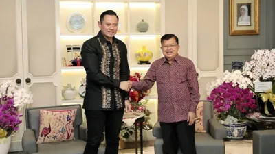 Agus Yudhoyono dan Jusuf Kalla