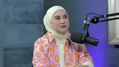 Kehadiran Irish Bella dalam dunia hiburan nyatanya memiliki perjuangan yang sangat panjang, terutama dalam menghadapi berbagai macam cibiran.