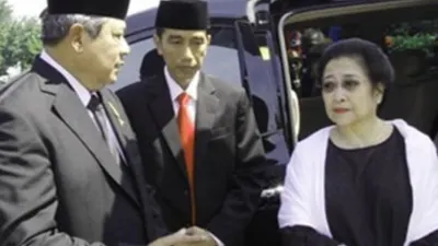 SBY bermimpi naik kereta api bersama Jokowi dan Megawati menuju Jateng dan Jatim, sedangkan yang membelikan tiket adalah Presiden Ke-8 hasil Pilpres 2024.