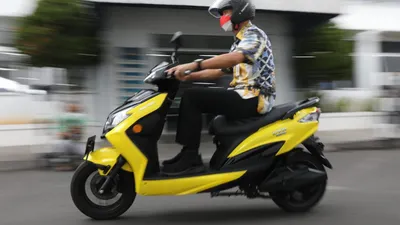 Bantuan melalui subsidi Rp7 juta per unit, diberikan pada 200 ribu unit motor listrik pada tahun 2023 ini.