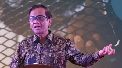 Anggota Komisi III DPR RI Fraksi PDI Perjuangan, Johan Budi mewanti-wanti mengenai hebohnya dugaan transaksi janggal Rp349 triliun.