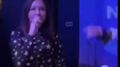 Maia Estianty mengubah lirik lagunya yang berjudul 'Teman Tapi Mesra' menjadi 'teman nakan suami teman'.