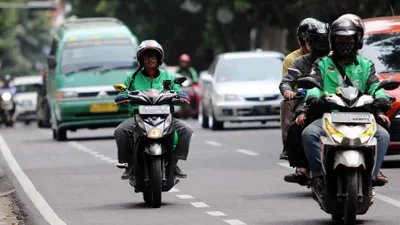 Ilustrasi tips ampuh ngebid ojol gacor di Jakarta untuk meraih pendapatan maksimal jelang Lebaran.