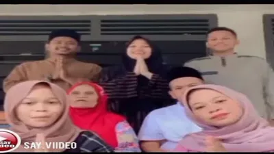Momen kocak video Ucapan Selamat Hari Lebaran yang gagal karena sang nenek