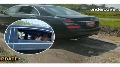Kondisi Mobil yang Dinaiki Presiden Jokowi Saat Melintas di Jalanan Rusak di Lampung