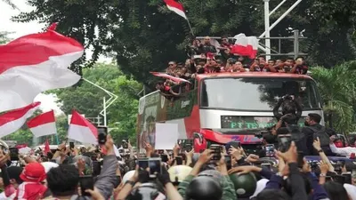 Arak-arakan Timnas U22 Usai Memenangkan Emas bagi Indonesia, Jumat (19/5/2023)