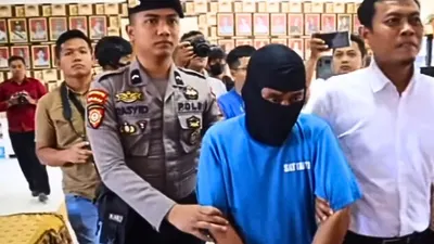 Polisi dalami motif dan kronologi pembunuhan 12 korban Mbah Slamet, dukun pengganda uang Banjarnegara. 