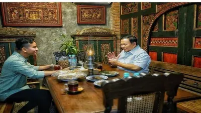 Prabowo Subianto dan Gibran Rakabuming Bertemu di Solo