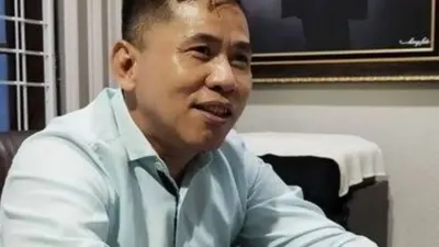 Meski banyak diprotes, Ketua RT Riang Prasetya justru tetap pada keputusannya akan melakukan pembongkaran ruko di Pluit.