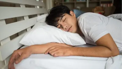 Stop! Bahaya Tidur Setelah Makan Sahur, Bisa Memicu Obesitas, Begini Penjelasannya