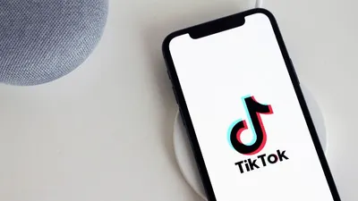 Ilustrasi cara untuk download video TikTok tanpa watermark.