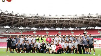 Timnas Indonesia bersama Jokowi dan Erick Thohir