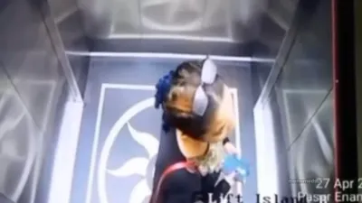 Rekaman CCTV Wanita yang Terjatuh dari Lift Bandara Kualanamu