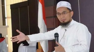 Ustadz Adi Hidayat. (Pinterest)