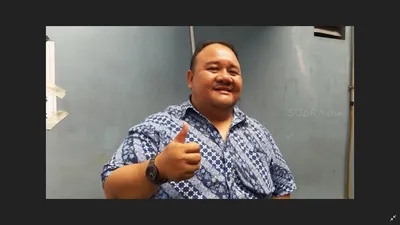 Rony Dozer Meninggal Dunia (suara.com)