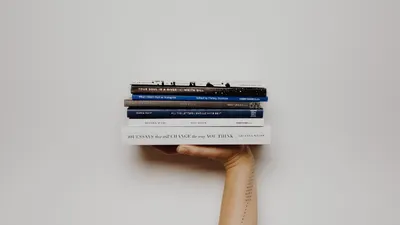 7 Manfaat Baca Buku yang Perlu Kamu Ketahui, Ternyata Tak Hanya Nambah Ilmu Lho!