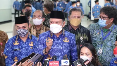 Menpora Zainudin Amali dalam konferensi pers setelah melantik atlet difabel dan non difabel yang berprestasi jadi PNS 