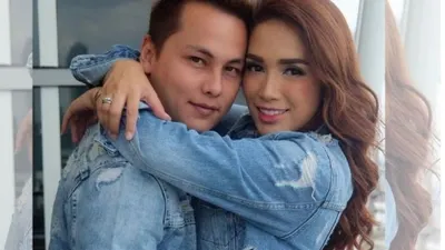 Ussy Sulistiawaty dan  Andhika Pratama 