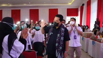 Erick Thohir Curi Perhatian PNM Mekaar