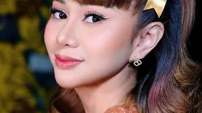 Denise Chariesta Kena Batunya, Foto Aib Dirinya Tersebar di Sosial Media