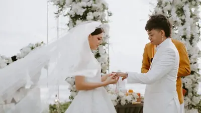 Heboh isu Reza Arap selingkuh dari istrinya, Wendy Walters.