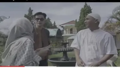 Musik video lagu Lagu Rakaat Terakhir