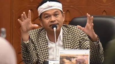 Digugat Cerai Sang Istri, Dedi Mulyadi Ternyata Dulunya Orang Susah, Makan Pakai Garam dan Lauk Belalang