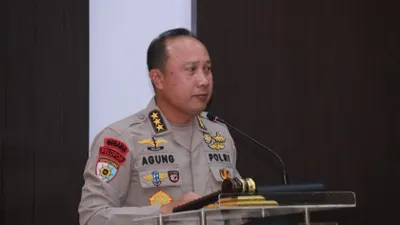 Irwasum Polri Komjen Pol Agung Budi 