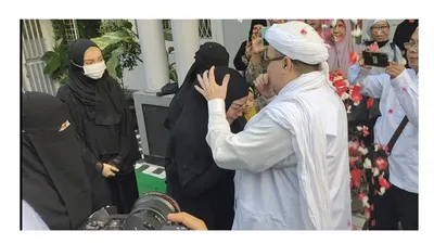 Sambutan Meriah Habib Rizieq saat Tiba di Petamburan