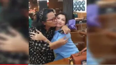 Momen Kedekatan Rosti Simanjuntak dengan Kekasih Brigadir J