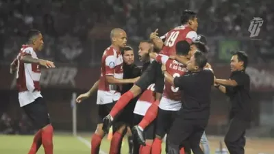 Link Streaming Madura United Vs Persikabo 1973, Malam Ini Kick Off 18.15 WIB, Tonton di Sini!