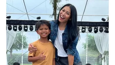 Farel Prayoga Duet dengan Anggun C. Sasmi, Mengharumkan Budaya Indonesia di Paris