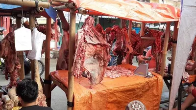 Pedagang daging sapi di salah satu pasar tradisional di Kabupaten Bogor/ayobogor/yogi faisal