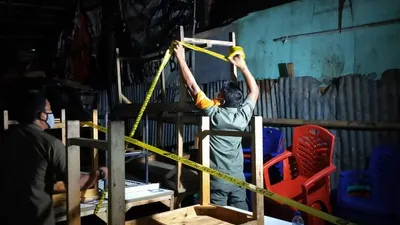 Petugas gabungan Kecamatan Kramat Jati merazia tiga warung kopi di Cawang/dok: Kominfotik Jaktim.