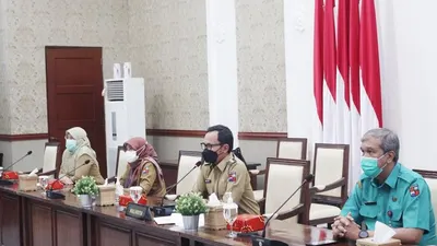 Satgas Covid-19 Kota Bogor saat menggelar rapat evaluasi penanganan Covid-19. (Dok. Pemkot Bogor)