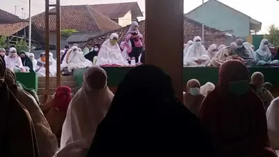 Warga Kabupaten Bogor Ada yang Salat Idul Adha di Masjid Meski Zona Merah