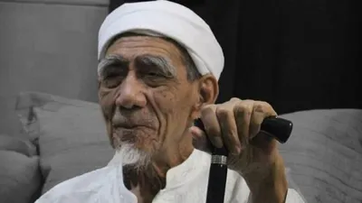 Umur 42 Tahun Belum Kaya Bisa Jadi Sinyal Akan Miskin Selamanya, Ini Kata Mbah Moen.