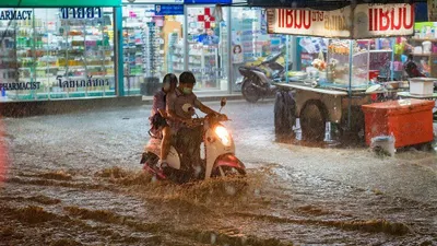 Ilustrasi, tips merawat motor saat musim hujan